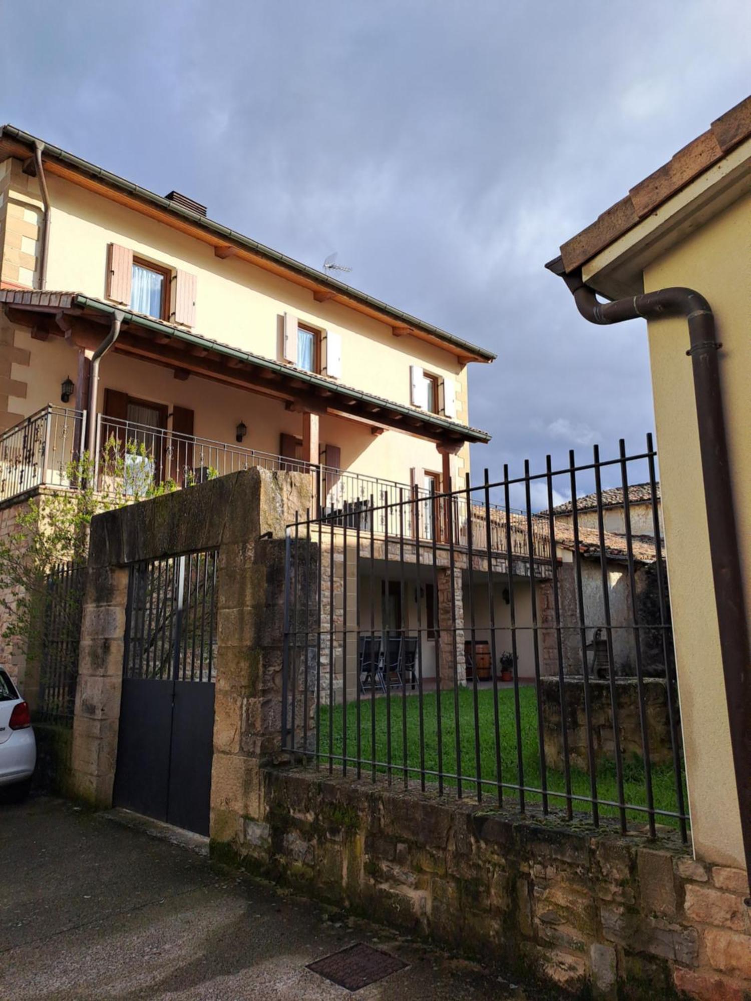 Casa Rural Torreblanca Urroz Exterior foto